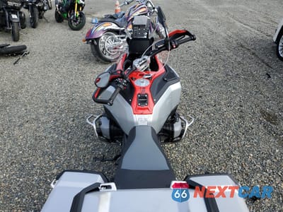 Zdjęcie 6 z 10 samochodu: 2025 BMW R 1300 GS ADVENTURE VIN:WB10M3300S6K82297 - miniatura