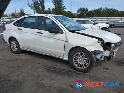 Czwarte zdjęcie samochodu z boku: 2009 FORD FOCUS SE VIN:1FAHP35N79W195034 - miniatura