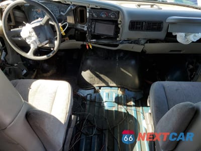 Zdjęcie 8 z 15 samochodu: 2001 CHEVROLET EXPRESS G2500 VIN:1GAGG25R411191665 - miniatura