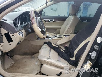 Zdjęcie 7 z 12 samochodu: 2012 MERCEDES-BENZ C 250 VIN:WDDGF4HB4CA611325 - miniatura