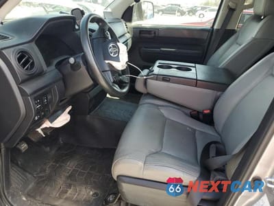 Zdjęcie 7 z 12 samochodu: 2021 TOYOTA TUNDRA DOUBLE CAB SR VIN:5TFUY5F10MX032502 - miniatura