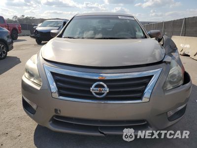 Piąte zdjęcie samochodu w środku: 2014 NISSAN ALTIMA 2.5 VIN:1N4AL3AP2EC262977 - miniatura