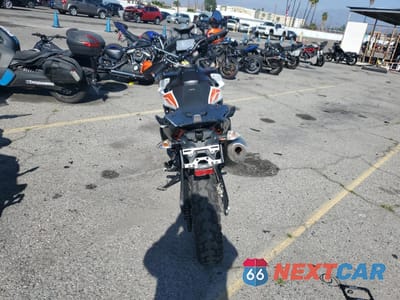 Czwarte zdjęcie samochodu z boku: 2019 KTM 790 ADVENTURE R VIN:VBKTR3407KM764923 - miniatura