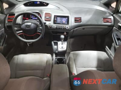 Zdjęcie 8 z 12 samochodu: 2006 HONDA CIVIC LX VIN:1HGFA165X6L052020 - miniatura