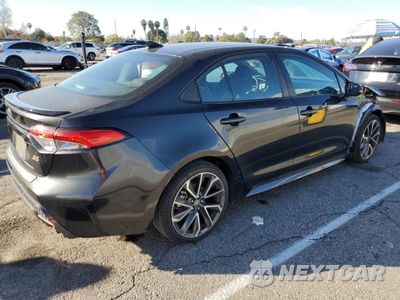 Trzecie zdjęcie samochodu z tyłu: 2020 TOYOTA COROLLA SE VIN:5YFS4RCE6LP030297 - miniatura