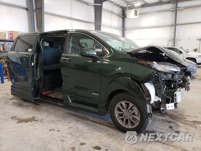 Czwarte zdjęcie samochodu z boku: 2021 TOYOTA SIENNA XLE VIN:5TDYSKFC9MS010846 - miniatura