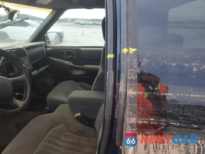 Zdjęcie 12 z 13 samochodu: 2002 CHEVROLET S TRUCK S10 VIN:1GCCS19W228201231 - miniatura