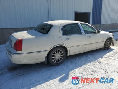 Trzecie zdjęcie samochodu z tyłu: 2007 LINCOLN TOWN CAR SIGNATURE VIN:1LNHM81W37Y631664 - miniatura