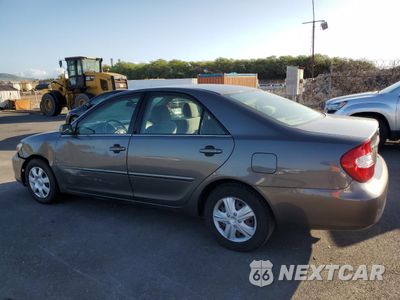 Drugie zdjęcie samochodu z przodu: 2004 TOYOTA CAMRY LE VIN:JTDBE30KX40268217 - miniatura