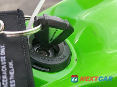 Zdjęcie 8 z 10 samochodu: 2022 KAWASAKI EX650 N VIN:ML5EXEN18NDA74134 - miniatura