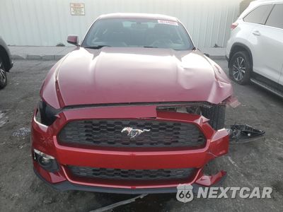 Piąte zdjęcie samochodu w środku: 2016 FORD MUSTANG VIN:1FA6P8TH0G5243588 - miniatura