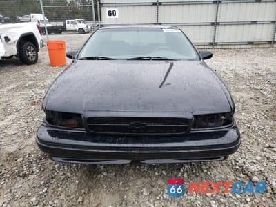 Piąte zdjęcie samochodu w środku: 1996 CHEVROLET CAPRICE / IMPALA CLASSIC SS VIN:1G1BL52P0TR170908 - miniatura