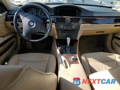 Zdjęcie 8 z 12 samochodu: 2011 BMW 328 XI VIN:WBAPK7C54BF196207 - miniatura