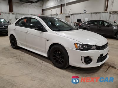 Czwarte zdjęcie samochodu z boku: 2017 MITSUBISHI LANCER ES VIN:JA32U2FU4HU011055 - miniatura