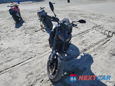 Drugie zdjęcie samochodu z przodu: 2018 YAMAHA MT09 VIN:JYARN53E4JA003584 - miniatura