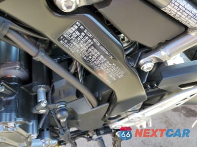 Zdjęcie 9 z 10 samochodu: 2024 SUZUKI GSX800 F VIN:JS1EM13B6R7101684 - miniatura