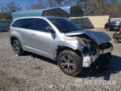 Czwarte zdjęcie samochodu z boku: 2018 TOYOTA HIGHLANDER LE VIN:5TDZARFH4JS040991 - miniatura