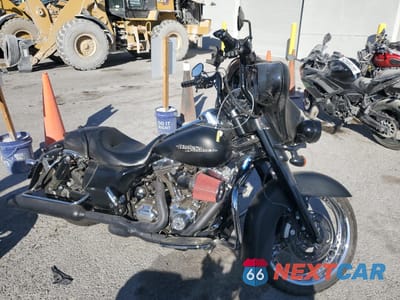2013 HARLEY-DAVIDSON FLHX STREET GLIDE 1HD1KBM19DB690689 - główne zdjęcie licytacji z USA - miniatura