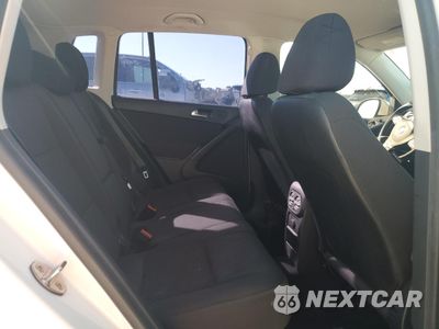 Zdjęcie 11 z 15 samochodu: 2017 VOLKSWAGEN TIGUAN S VIN:WVGBV7AX3HK047601 - miniatura