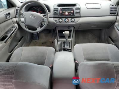 Zdjęcie 8 z 12 samochodu: 2005 TOYOTA CAMRY LE VIN:4T1BE32K35U597151 - miniatura