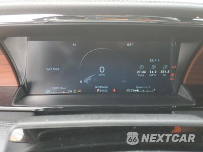 Zdjęcie 9 z 13 samochodu: 2024 LINCOLN NAVIGATOR L RESERVE VIN:5LMJJ3LG8REL10966 - miniatura