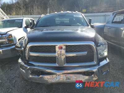 Piąte zdjęcie samochodu w środku: 2018 RAM 3500 VIN:3C7WRTCL6JG387449 - miniatura