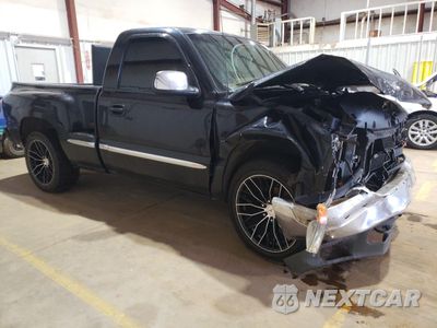 Czwarte zdjęcie samochodu z boku: 2000 GMC NEW SIERRA C1500 VIN:1GTEC14T2YZ291728 - miniatura