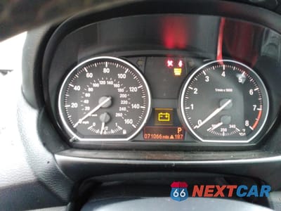 Zdjęcie 9 z 14 samochodu: 2011 BMW 135 I VIN:WBAUC9C51BVM08966 - miniatura