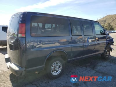 Trzecie zdjęcie samochodu z tyłu: 2001 CHEVROLET EXPRESS G2500 VIN:1GAGG25R411191665 - miniatura