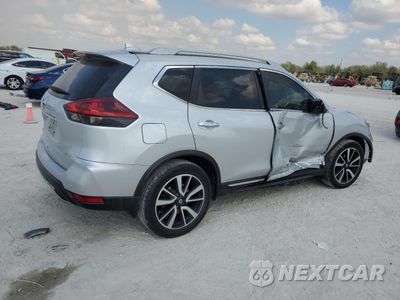 Trzecie zdjęcie samochodu z tyłu: 2019 NISSAN ROGUE S VIN:5N1AT2MT8KC743174 - miniatura