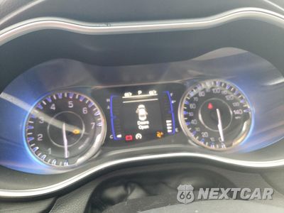 Zdjęcie 9 z 12 samochodu: 2015 CHRYSLER 200 LIMITED VIN:1C3CCCAG0FN685098 - miniatura