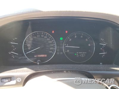 Zdjęcie 9 z 13 samochodu: 2005 LEXUS LX 470 VIN:JTJHT00W553551767 - miniatura