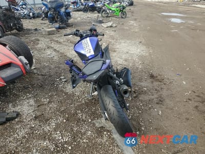 Czwarte zdjęcie samochodu z boku: 2024 YAMAHA YZFR3 A VIN:MH3RH18Y0RK016072 - miniatura