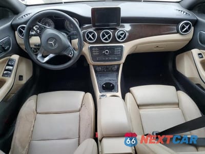 Zdjęcie 8 z 12 samochodu: 2016 MERCEDES-BENZ CLA 250 4MATIC VIN:WDDSJ4GB5GN371758 - miniatura