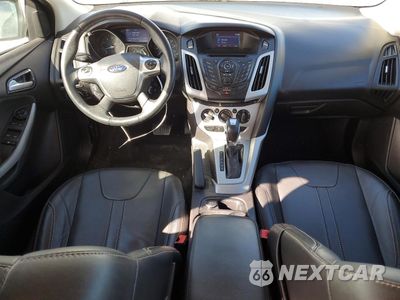 Zdjęcie 8 z 12 samochodu: 2014 FORD FOCUS SE VIN:1FADP3F24EL320019 - miniatura