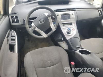 Zdjęcie 8 z 12 samochodu: 2013 TOYOTA PRIUS VIN:JTDKN3DU4D1646294 - miniatura