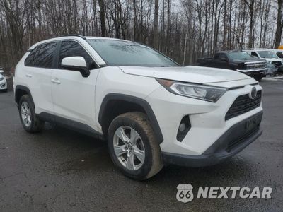 Czwarte zdjęcie samochodu z boku: 2021 TOYOTA RAV4 XLE VIN:2T3P1RFV2MW204044 - miniatura