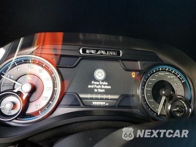 Zdjęcie 9 z 12 samochodu: 2019 RAM 1500 LIMITED VIN:1C6SRFHT4KN512714 - miniatura