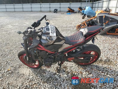 Trzecie zdjęcie samochodu z tyłu: 2023 KAWASAKI ZR900 F VIN:ML5ZRDF19PDA61268 - miniatura