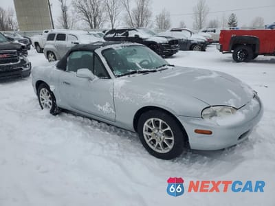 Czwarte zdjęcie samochodu z boku: 1999 MAZDA MX-5 MIATA VIN:JM1NB3531X0115463 - miniatura