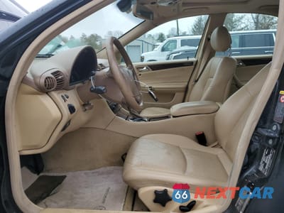 Zdjęcie 7 z 14 samochodu: 2003 MERCEDES-BENZ C 240 VIN:WDBRF61J53E012103 - miniatura