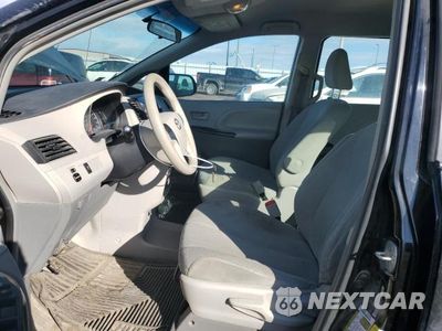 Zdjęcie 7 z 13 samochodu: 2014 TOYT SIENNA L 7 VIN:5TDZK3DC7ES445072 - miniatura