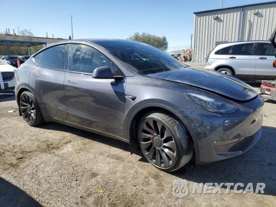 Czwarte zdjęcie samochodu z boku: 2023 TESLA MODEL Y VIN:7SAYGDEF2PF969087 - miniatura