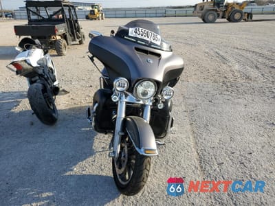 Drugie zdjęcie samochodu z przodu: 2017 HARLEY-DAVIDSON FLHTK ULTRA LIMITED VIN:1HD1KED13HB659929 - miniatura