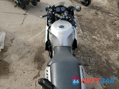 Zdjęcie 6 z 10 samochodu: 2006 KAWASAKI ZX600 J1 VIN:JKAZX4J136A059350 - miniatura