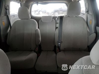 Zdjęcie 10 z 13 samochodu: 2013 TOYOTA SIENNA LE VIN:5TDKK3DCXDS395042 - miniatura