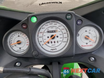 Zdjęcie 7 z 9 samochodu: 2011 KAWASAKI EX250 J VIN:JKAEXMJ10BDA84295 - miniatura