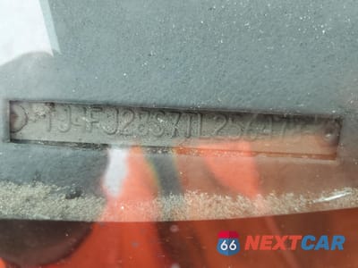 Zdjęcie 12 z 12 samochodu: 1996 JEEP CHEROKEE SE VIN:1J4FJ28S7TL256478 - miniatura