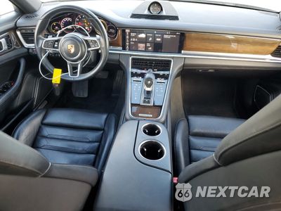 Zdjęcie 8 z 12 samochodu: 2018 PORSCHE MACAN VIN:WP1AA2A59JLB12835 - miniatura