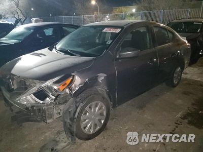 2017 NISSAN VERSA S 3N1CN7APXHK457828 - główne zdjęcie licytacji z USA - miniatura